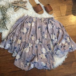 Off the shoulder lavender romper, with pockets!!!